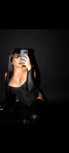 AluraXJhanson Your Queen 👑 Pic 3