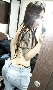 Violettasquirt Public Foto 3