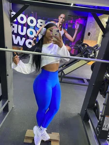 AliisonWells A little of my essence Foto 7