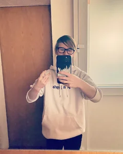 Public de YoungSebi  Imagens