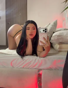 imnikaa_ Your favorite little ass is back😈 Bilde 6