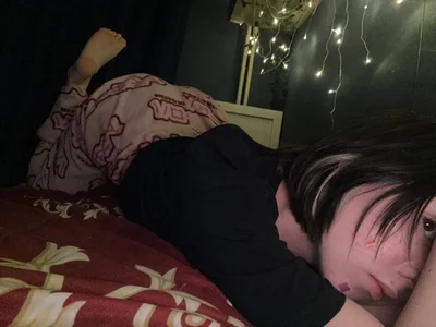 AueshaSimon Skin remembers Pic 2