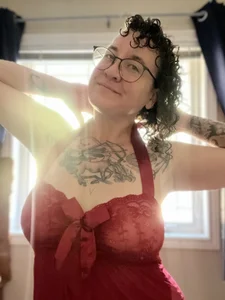 sareberr420 Submissive Marijuana Mommy Pic 2