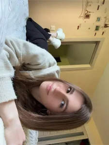 ZaraGuyette meow😽 Billede
