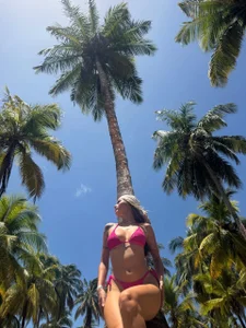 EmmaJhoons Trip to the beach🥥🙈 Foto 9