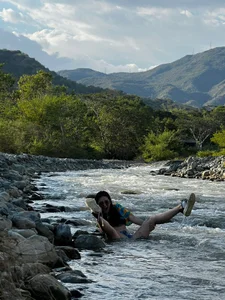 emma_unu I am in a river Pic