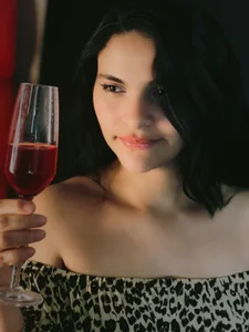 Alisson_Evans__ I LOVE WINE 🍷 Kuva 3