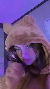 Alyson_velezz's Bear🐻 Sex Photo 3