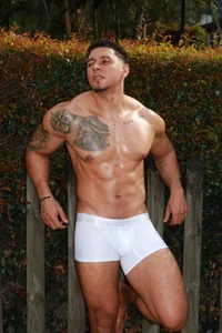 MassimoWalton2 Massimo Pool Pic 3