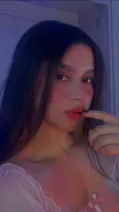 BabyAle_222 Do you like my pretty face?🥰 Pic 3