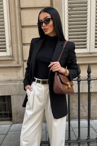 KimWilmes Playground for the Weak Gambar 2