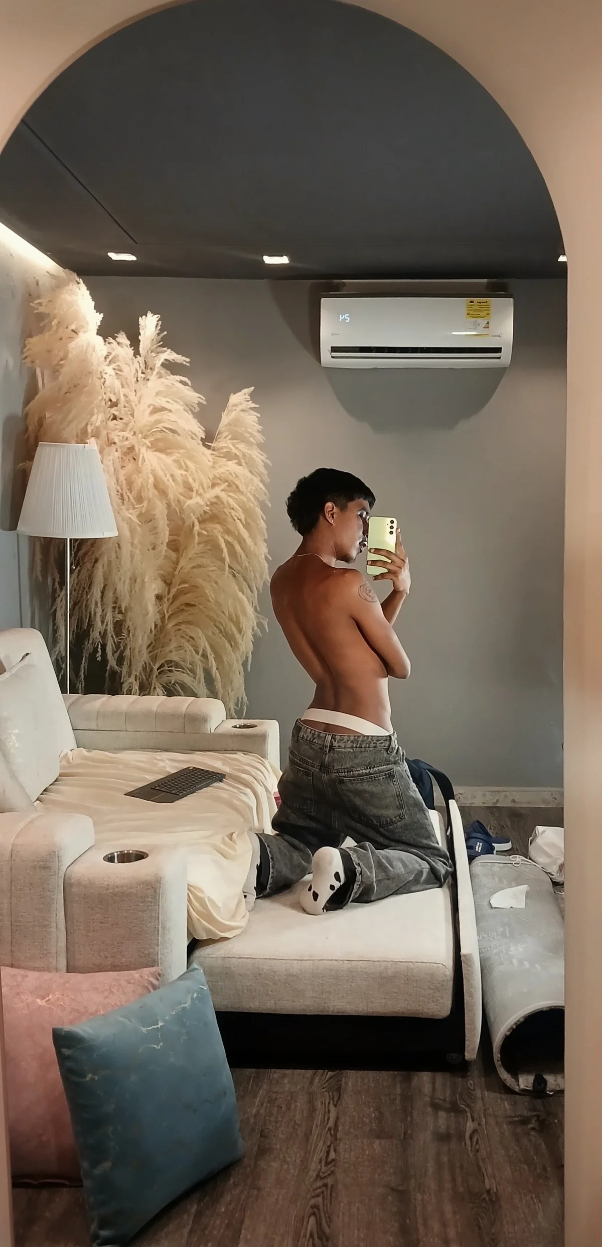 Ender_h0tt 님의 트렌드 중인 사진  1523개
