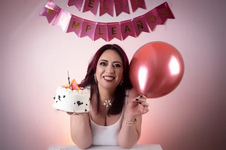 Happy birthday to me 💥🎉 de Victoria_Adamns  2 Imagens