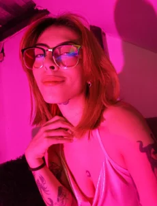 scarlet_venomの💗🕶️の 2枚の写真