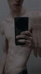 hottie_couplee before sex in the bathroom Pic 5