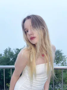 Just Me od ShastaSamaniego  snímek