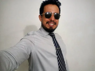 KalethBigDick kullanıcısının dark blue and smoke-colored shirt albümü -  fotoğraf