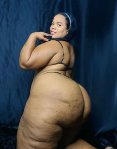 WALESKABBW_ASS Very round and soft! ✨ Pic