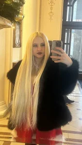 LaslyAngel a little bit of me Pic
