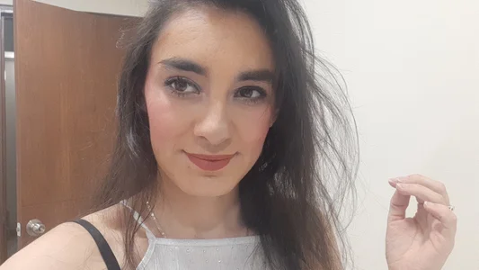 Ellaa_honey My eyes always sparkle ❤️😘 รูป  8