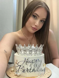 ChloeMarsch 11 JULY 🎂my birthday 💋 thank you to everyone who was with me on this day Foto 8