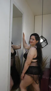 Laura__Castillo_ Public slika 6