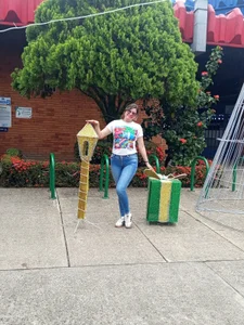 one more day with me de Chanelll_Taylorr_  3 Imagens