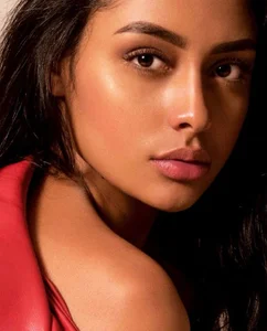 Kleverly_Manson1 Magazine Pic