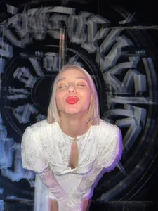 Scout_Avroraglamorous Christmas party图片