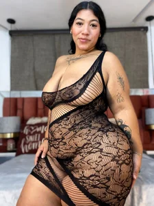 Tasha_Sant lots of skin, curves and lingerie!💋 Immagine  6