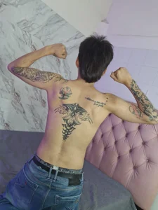 Micropenisbig Luke with tattoos ❤️‍🔥 - {count, plural, one {תמונה אחת} two {שתי תמונות} many {# תמונות} other {# תמונות}}