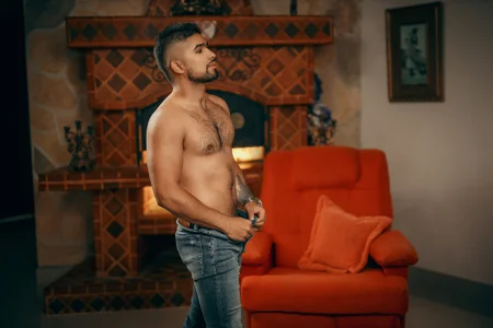 ethaanjones thinking of you  4টি ছবি