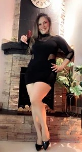 NaomyRivera Public  5টি ছবি