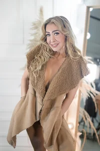 EvelinaGrey Golden Aura Pic 4