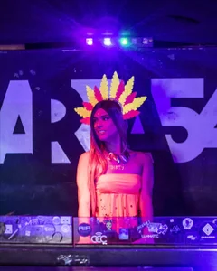 victoria_aleia_ neon party 💚💚 Pic 2