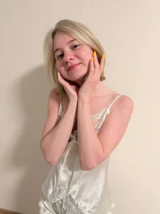 OdelinaFicken in white dress Pic 8