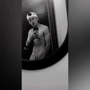 sol_and_andy Andy 🌙 Pic 5