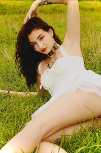 Lisa_Juicy: Public ( 6 фото)