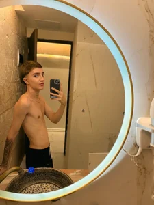 jeremy_salvatore Public รูป  2