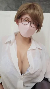 You_Aoi after office work Pic 2