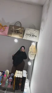 Mmm de Abby_Collings  4 Imagens