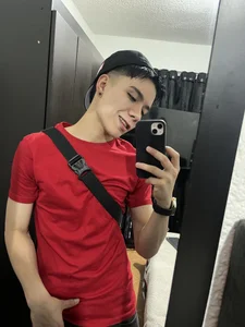 alanblack1 🥰 Pic 3