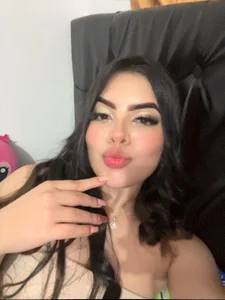 Isabella_Rios_ Public Pic