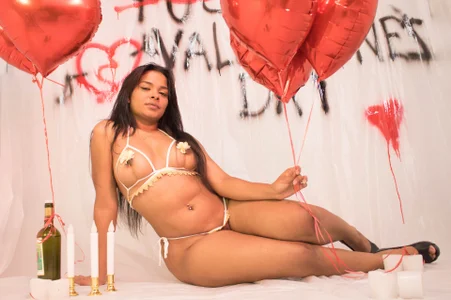 DeniseMoca Fuck Valentine day Pic 3