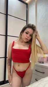TinyKim_ 👀 Are you watching quietly or are you going to make yourself noticed? 😉 slika 4