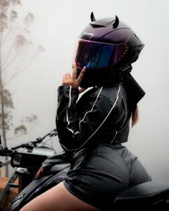 samarajhonson biker girl 🖤 Foto 2