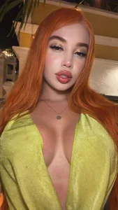 Crazyorange_ Public Pic 8