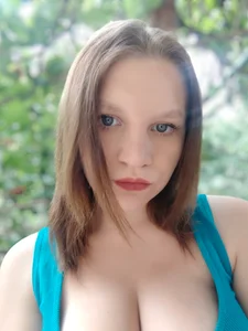 LiyaKasper's XXX Nude Photo 3