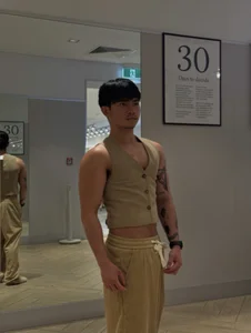 AsiantwunkのMeの枚の写真