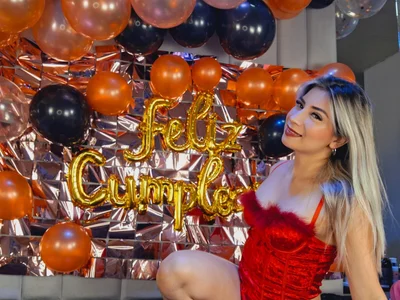 ElizabethAdams_ tu sexy latina Poză 5